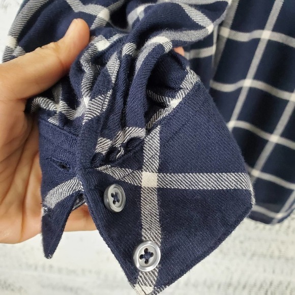 Talbots Women Plaid Pullover Blue Long Sleeves Collarless Top Small Petite - Picture 6 of 8